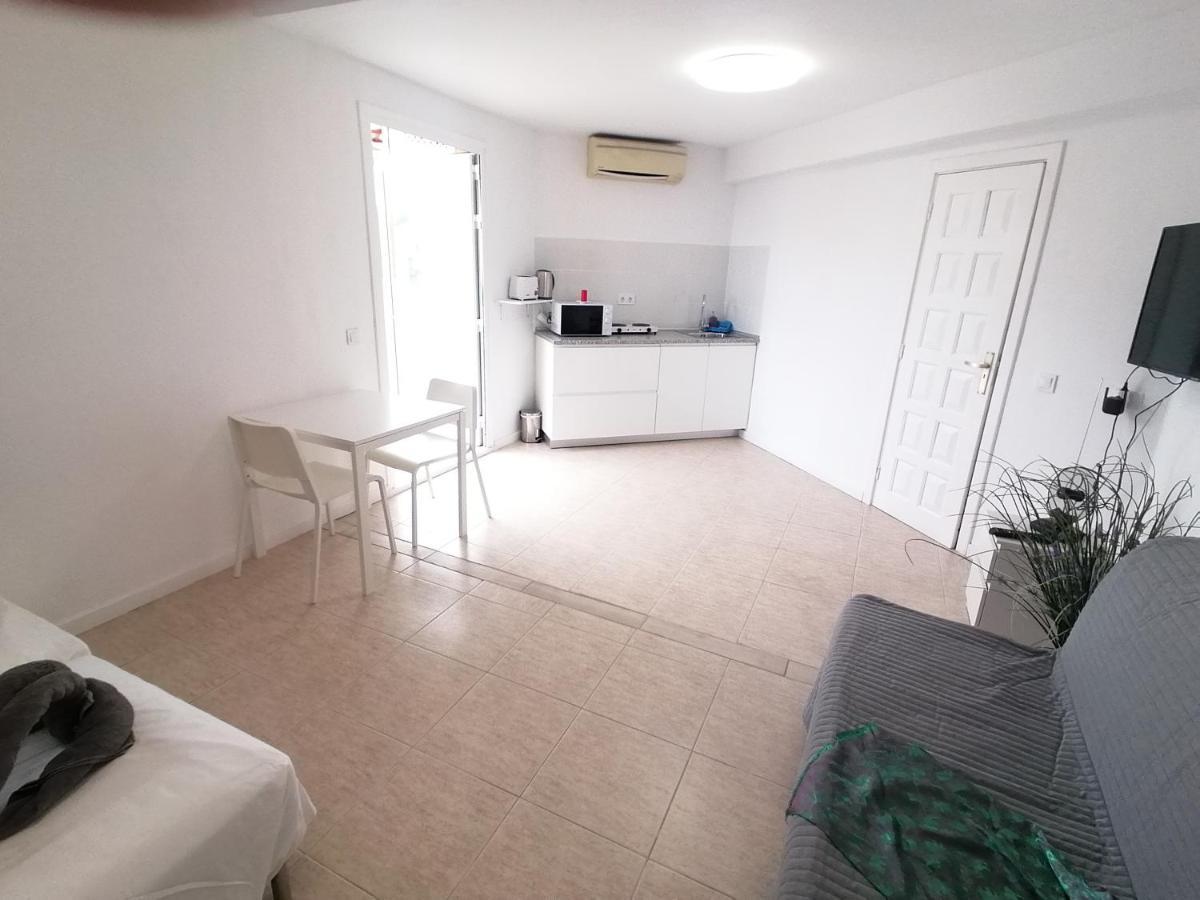 Small Studio, 50 M Front Of The Ocean & Free Wifi Playa Feñabe Εξωτερικό φωτογραφία